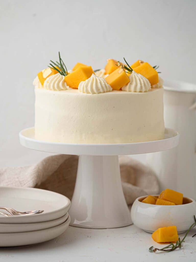 Asian bakery style Fresh mango and vanilla whipped cream cotton soft sponge cake 