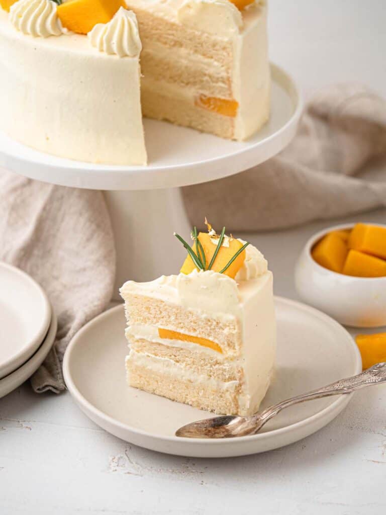 Asian bakery style Fresh mango and vanilla whipped cream cotton soft sponge cake 