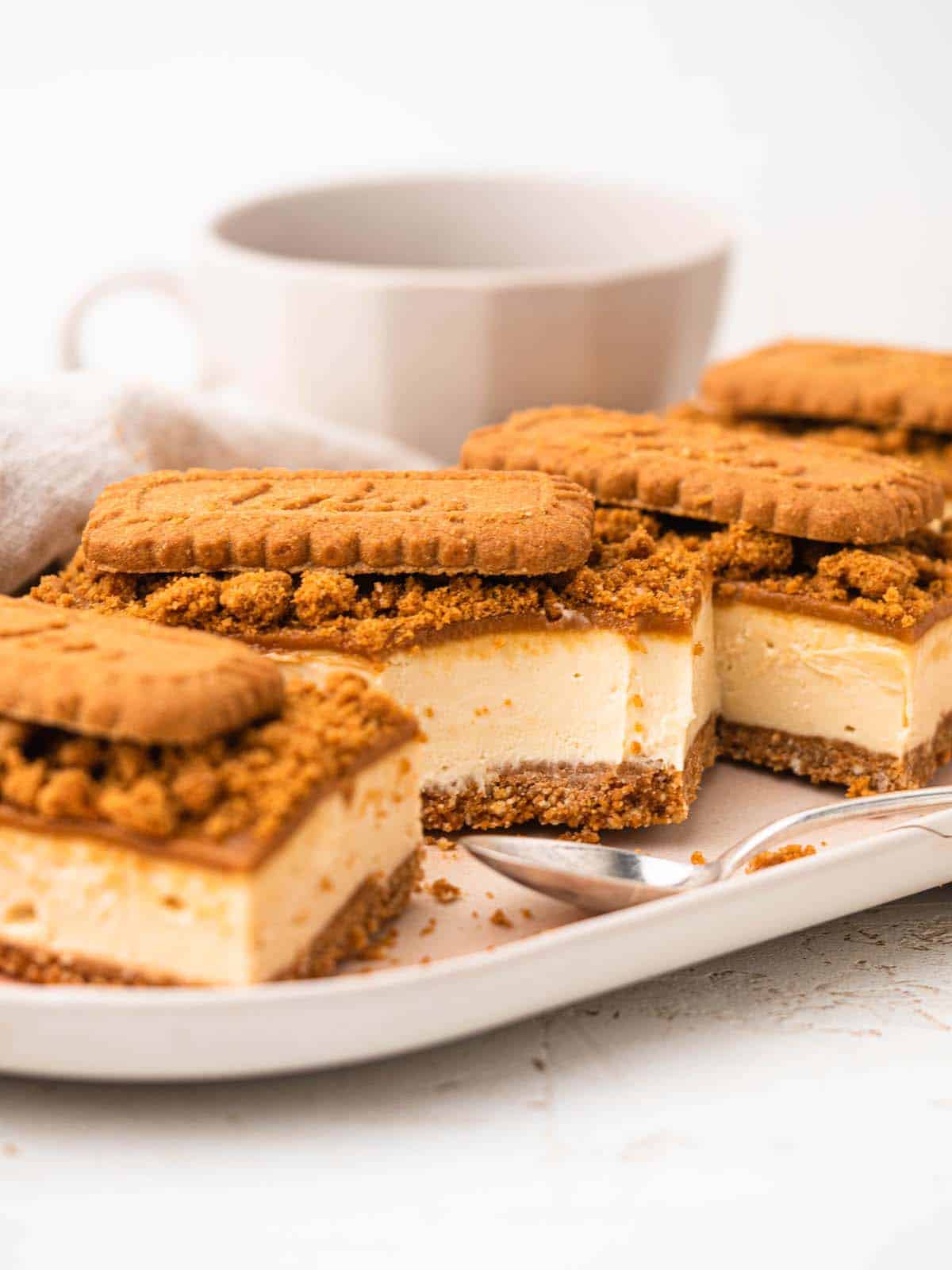 no bake lotus biscoff cookie butter cheesecake bars
