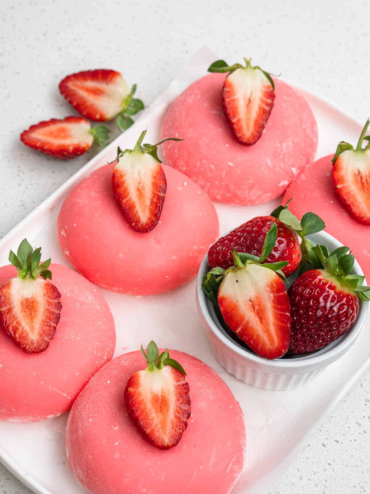 Strawberry mochi dessert with no sugar