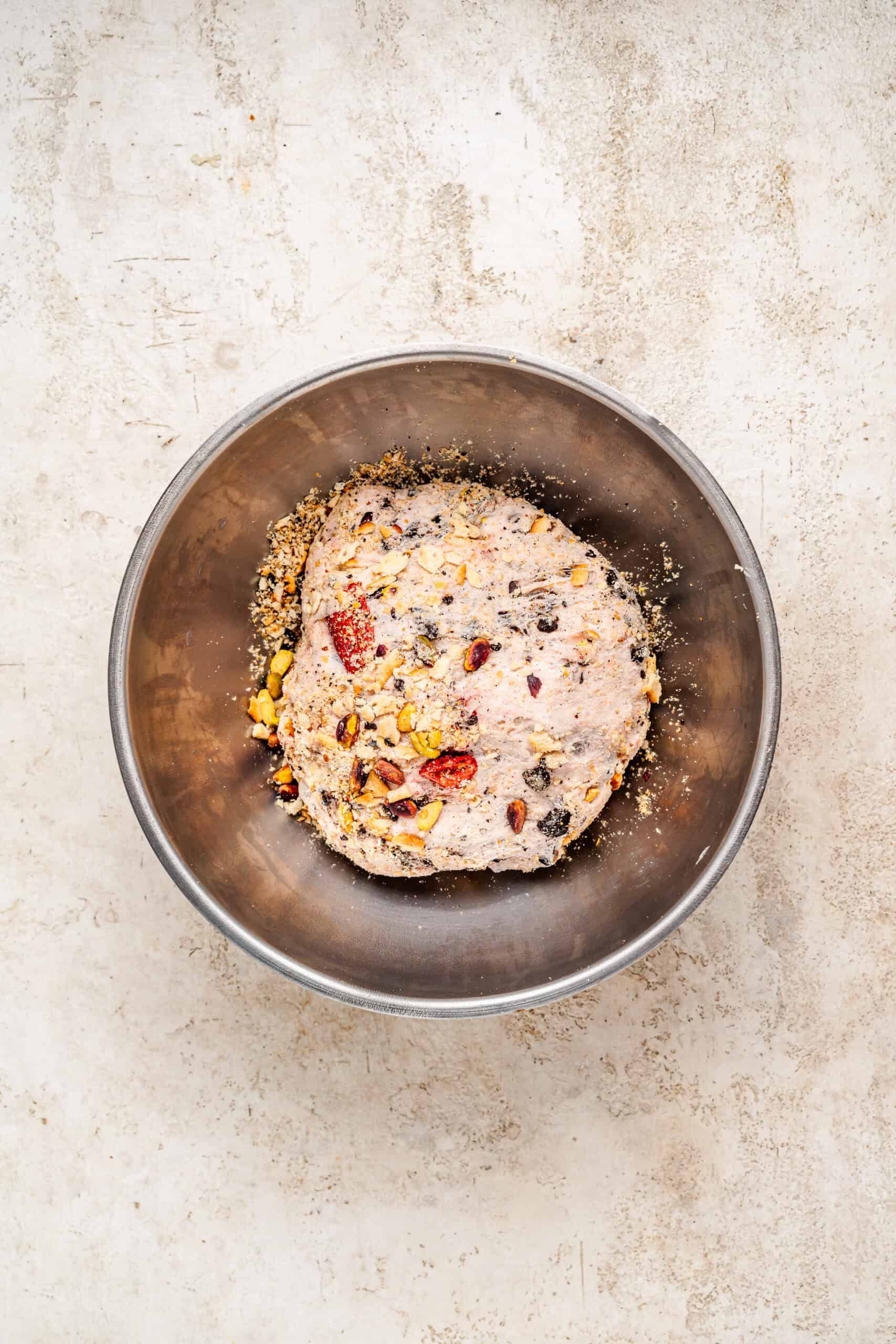 Folding snowflake crisp nougat into crackers, Oreos and strawberries - Catherine Zhang Folding snowflake crisp nougat into crackers, Oreos and strawberries